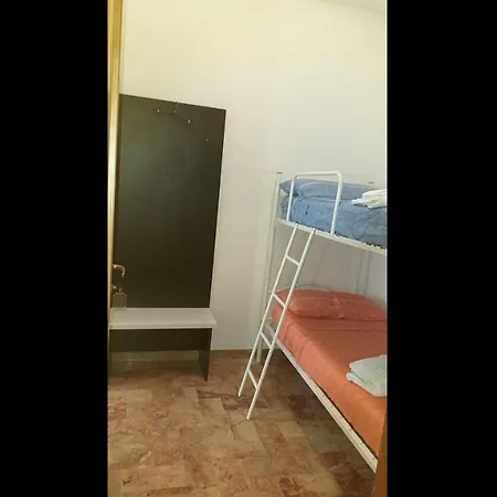 Nocleg ze śniadaniem Quadruple For A Totally Relaxing Pineto